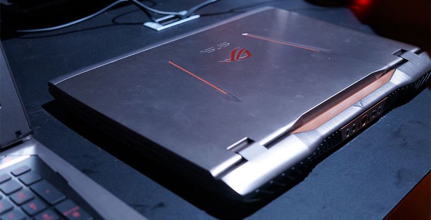 ноутбук GX700